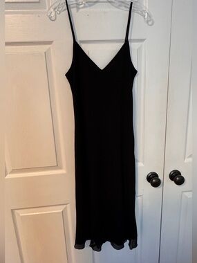 Wilfred Black Slip Midi Dress with V-Neck and Spaghetti Straps